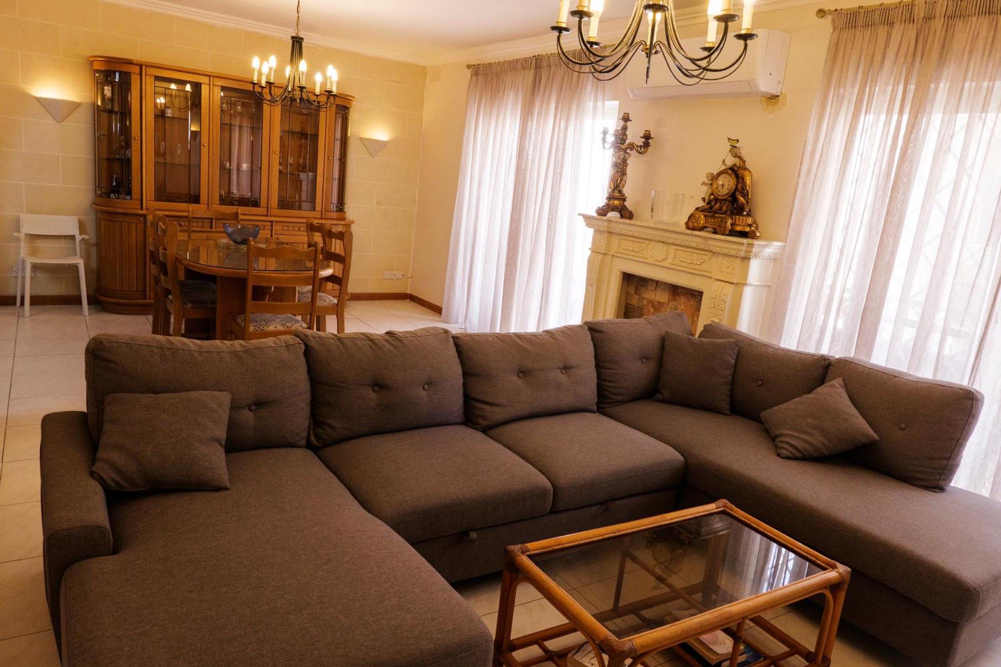 St Julians Balutta Bay Huge Flat! -2Min From Seafront Apartment Saint Julian's Exterior photo